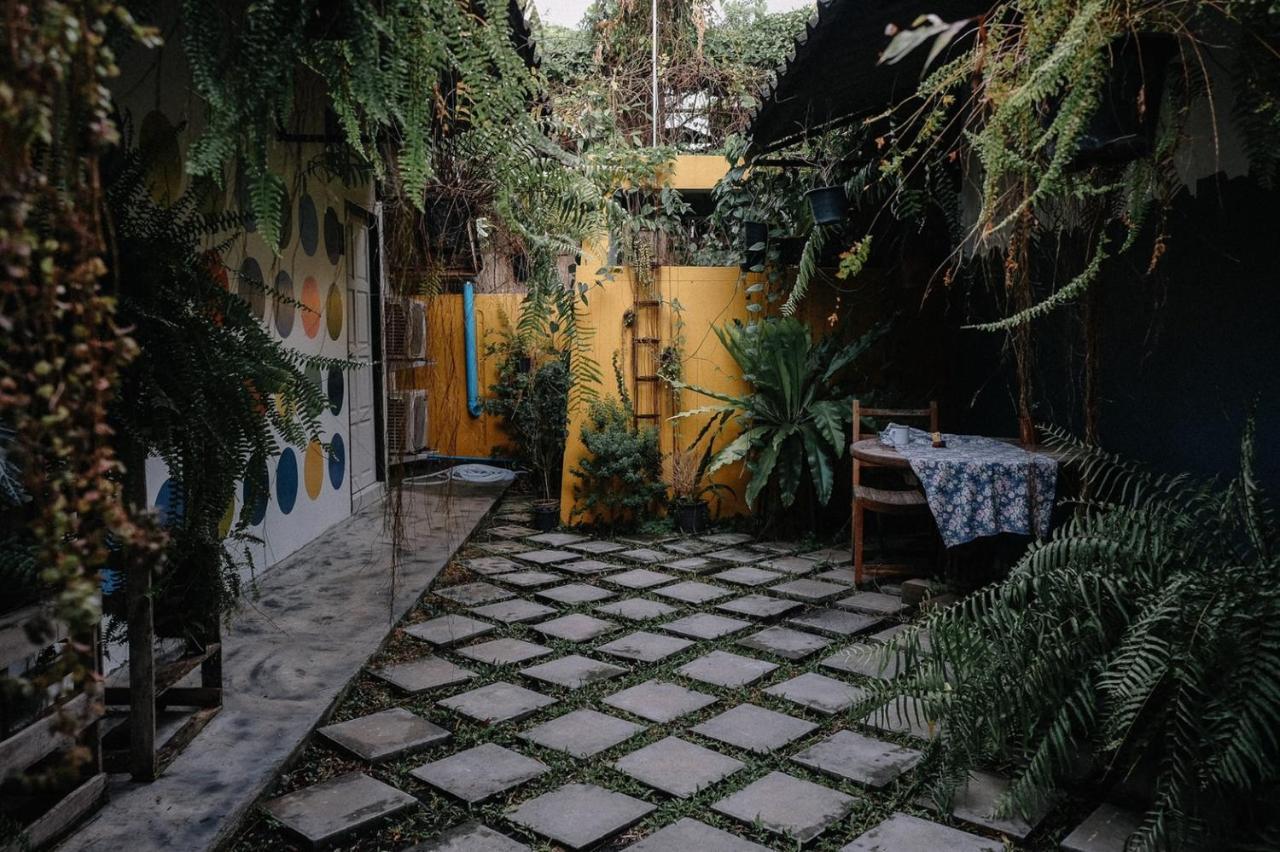 Baannokhook Home&cafe Отель Сураттхани
