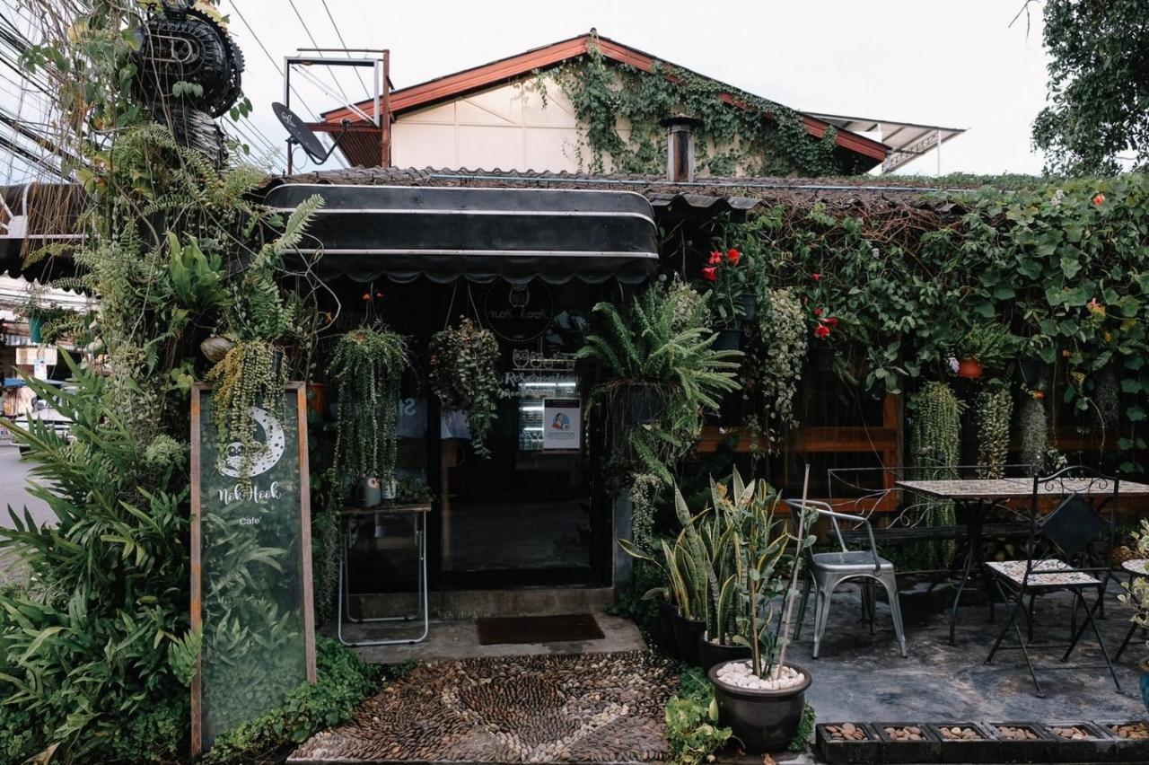 Baannokhook Home&cafe Отель Сураттхани